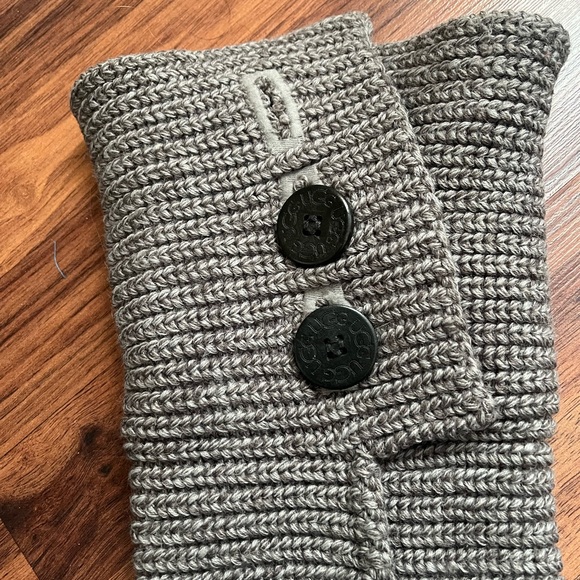 UGG sweater boots - Picture 3 of 3